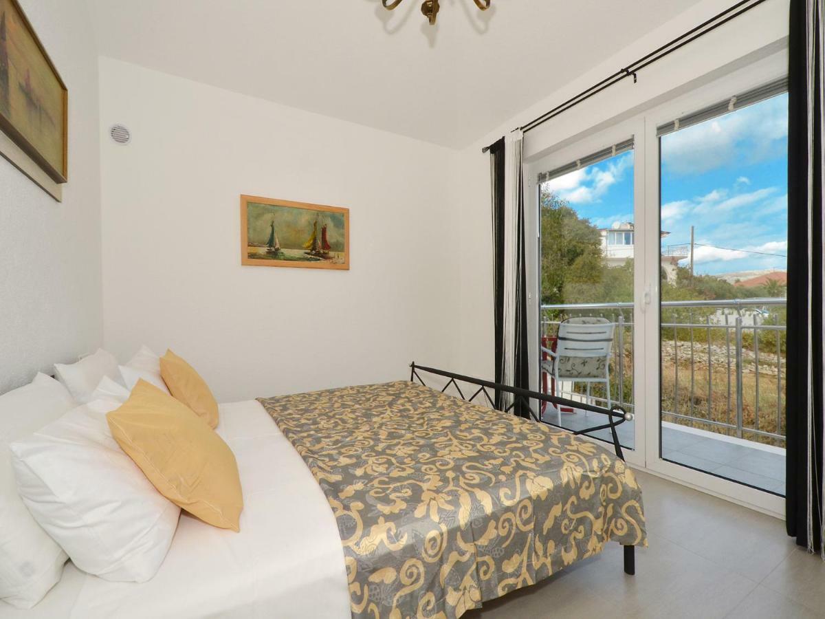 Dondras Residence Trogir Bagian luar foto