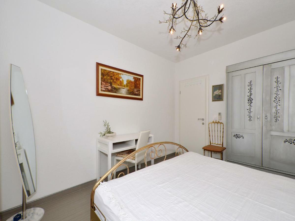 Dondras Residence Trogir Bagian luar foto